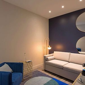 Superior Queen Suite